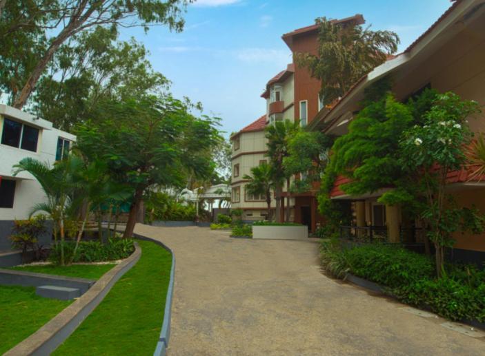 Hotel Mount Palazzo Nandi Exterior foto